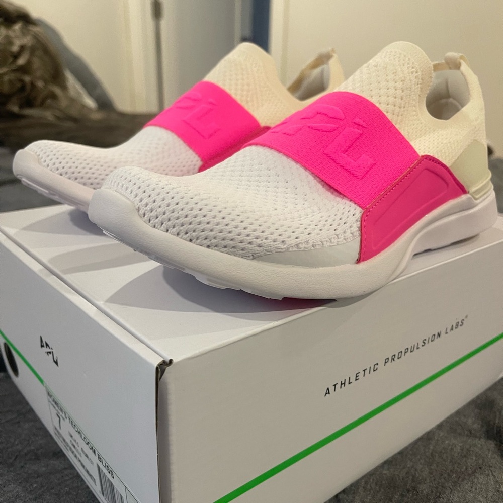 APL Women's TechLoom Bliss Pristine / Fusion Pink / White - Womens Size 7